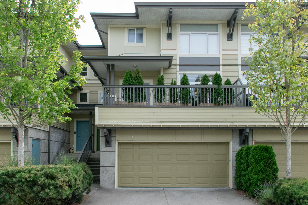 2-40632 Government Rd exterior — modern townhouse in Rivers Walk, Squamish